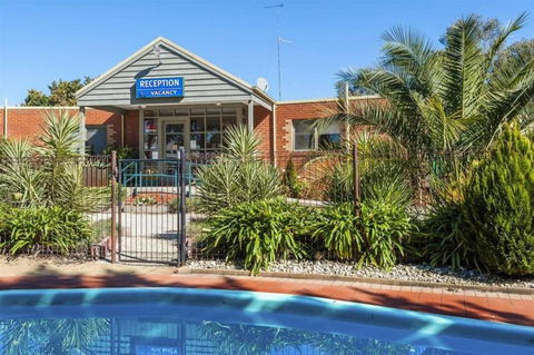 COMFORT INN COACH AND BUSHMANS - Kalgoorlie Accommodation 0