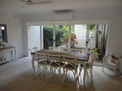 Noosa Entrance Waterfront Resort - Kalgoorlie Accommodation 0