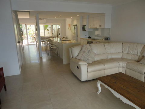 Noosa Entrance Waterfront Resort - Kalgoorlie Accommodation 2