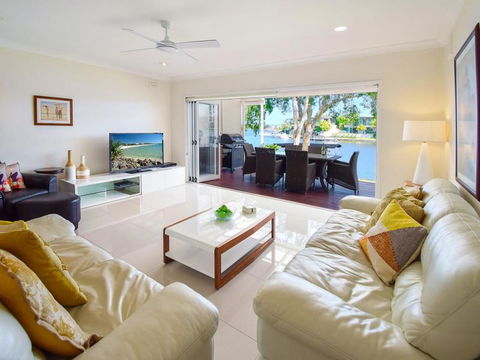 Noosa Entrance Waterfront Resort - Kalgoorlie Accommodation 4