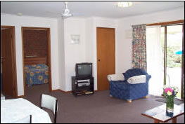 Lakes Jakaranda Holiday Units - Kalgoorlie Accommodation 3