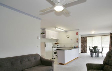 Summerfield Studio Apartments - Kalgoorlie Accommodation 1