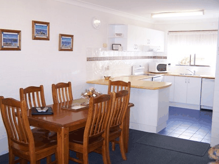 Peninsular Apartments - Kalgoorlie Accommodation 4