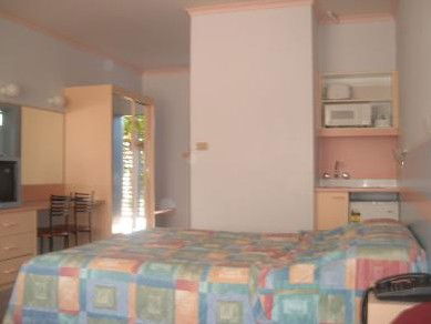 Golden Sands Motor Inn - Kalgoorlie Accommodation 1