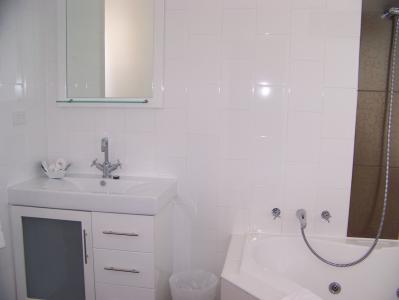 Anchorage At Victor Harbour Seafront Hotel - Kalgoorlie Accommodation 3