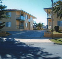 AA Madalena Court Holiday Apartments - Kalgoorlie Accommodation