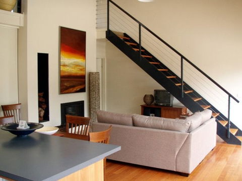 Aireys Inlet Getaway - Kalgoorlie Accommodation 0