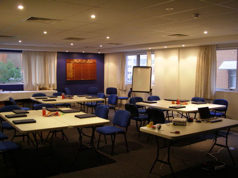 Ruth Fairfax House Accommodation - QCWA - Kalgoorlie Accommodation 4