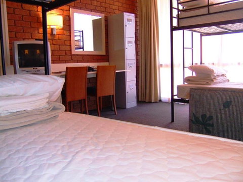Alice In The Territory - Kalgoorlie Accommodation 5
