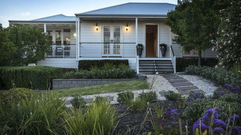 The Summer House - Kalgoorlie Accommodation 1