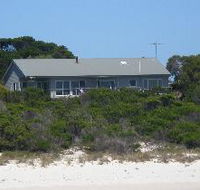 Island Beach Escape - Kalgoorlie Accommodation
