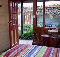 Red Poles - Kalgoorlie Accommodation