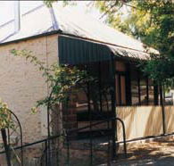 Wild Olive Cottage - Kalgoorlie Accommodation