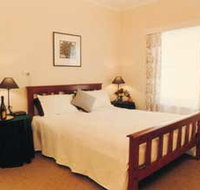 The Farm House - Kalgoorlie Accommodation