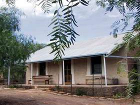 Mrs - Kalgoorlie Accommodation 0