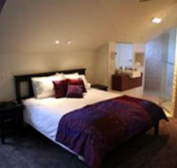 Merlot  Verdelho - Kalgoorlie Accommodation
