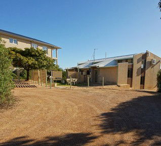 Sea Air-a Siesta 5 - Kalgoorlie Accommodation 1
