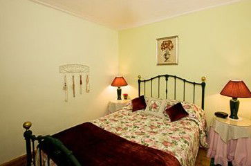 Sarah's Cottage - Kalgoorlie Accommodation 2