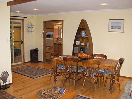 The Liteva Beach House - Kalgoorlie Accommodation 3