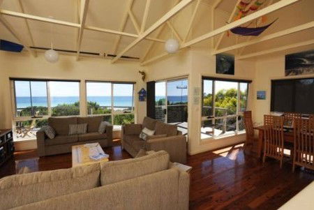 Island Beach Escape - Kalgoorlie Accommodation 1