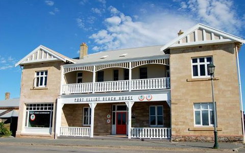 Port Elliot Beach House YHA - Kalgoorlie Accommodation 0