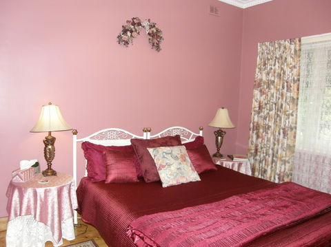 Angaston Rose B&B - Kalgoorlie Accommodation 5