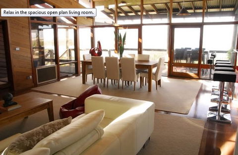 Sleaford Bay Retreat - Kalgoorlie Accommodation 1