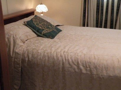 Kirazz - Kingscote Holiday Cottage - Kalgoorlie Accommodation 2