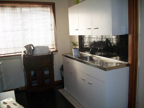 Beachside Apartment - Hove - Kalgoorlie Accommodation 1