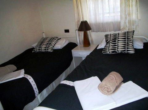 Beachside Apartment - Hove - Kalgoorlie Accommodation 3