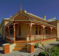 Myras Moonta Retreat - Kalgoorlie Accommodation