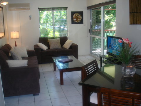 The Port Douglas Queenslander - Kalgoorlie Accommodation 1