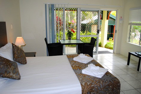 The Port Douglas Queenslander - Kalgoorlie Accommodation 5