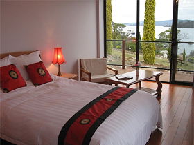 Island Eden - Kalgoorlie Accommodation 0