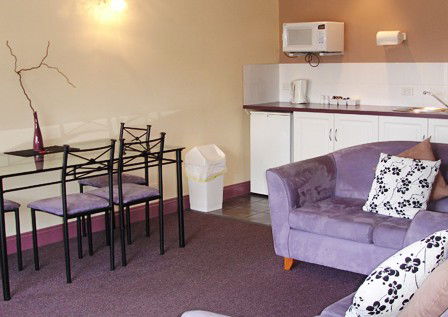 Smugglers Rest - Kalgoorlie Accommodation 4