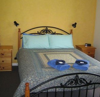Inala Country Accommodation - Kalgoorlie Accommodation 3