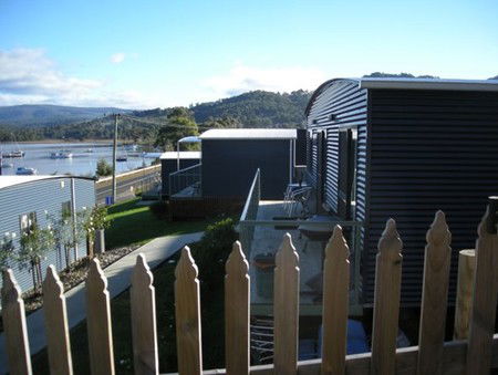 Port Huon Cottages - Kalgoorlie Accommodation 1