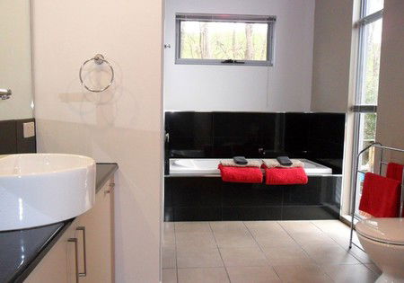 Ulverstone River Retreat - Kalgoorlie Accommodation 1