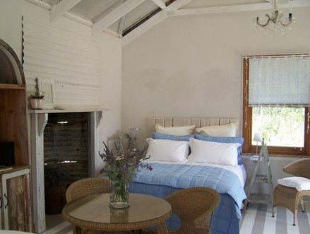 Flotsam Studio - Kalgoorlie Accommodation 2