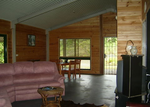 Daintree Mountain View Retreat And Vanilla Beans - Kalgoorlie Accommodation 1