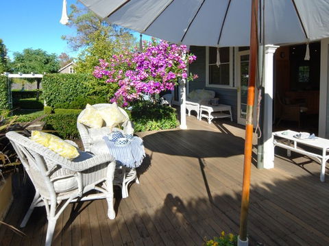 Blooms In Berry - Kalgoorlie Accommodation 3