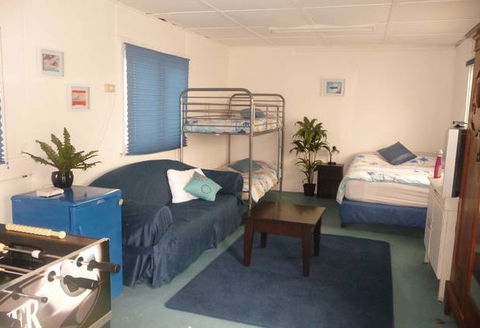 Aqua - My Island Home - Kalgoorlie Accommodation 2