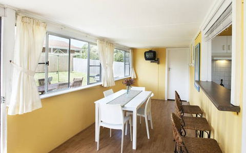 C'est La Vie Manyana - Kalgoorlie Accommodation 1