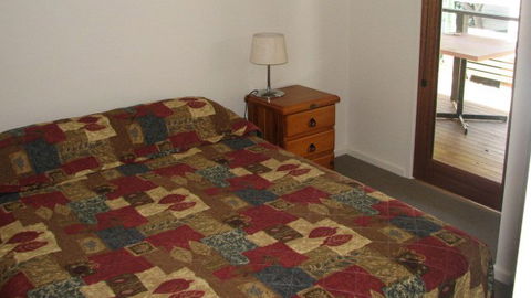 Bentley Waterfront - Kalgoorlie Accommodation 4