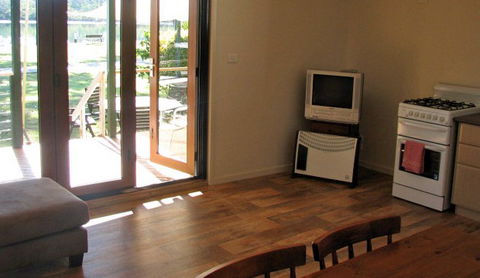 Bentley Waterfront - Kalgoorlie Accommodation 5
