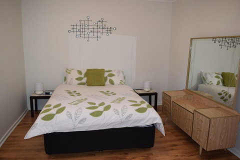 Aly's Cottage - Kalgoorlie Accommodation 2