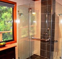 A Waterfall Hideout-Rainforest Cabin for Couples - Kalgoorlie Accommodation