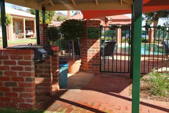 Tarrawingee Holiday Unit - Kalgoorlie Accommodation 2