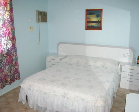 Klingys Place - Kalgoorlie Accommodation 4