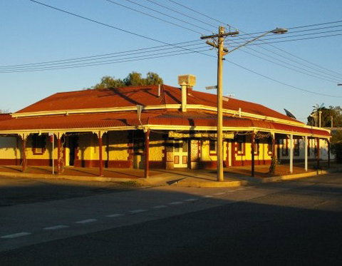 Klingys Place - Kalgoorlie Accommodation 5